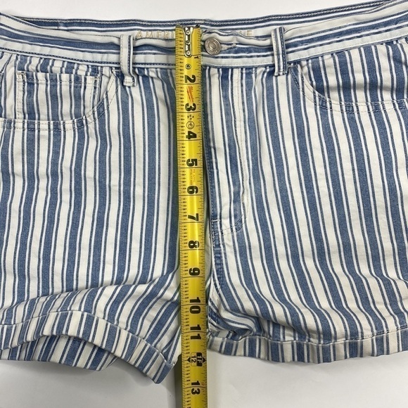 American Eagle Mom Short Blue White Striped Size 12 - Picture 4 of 9